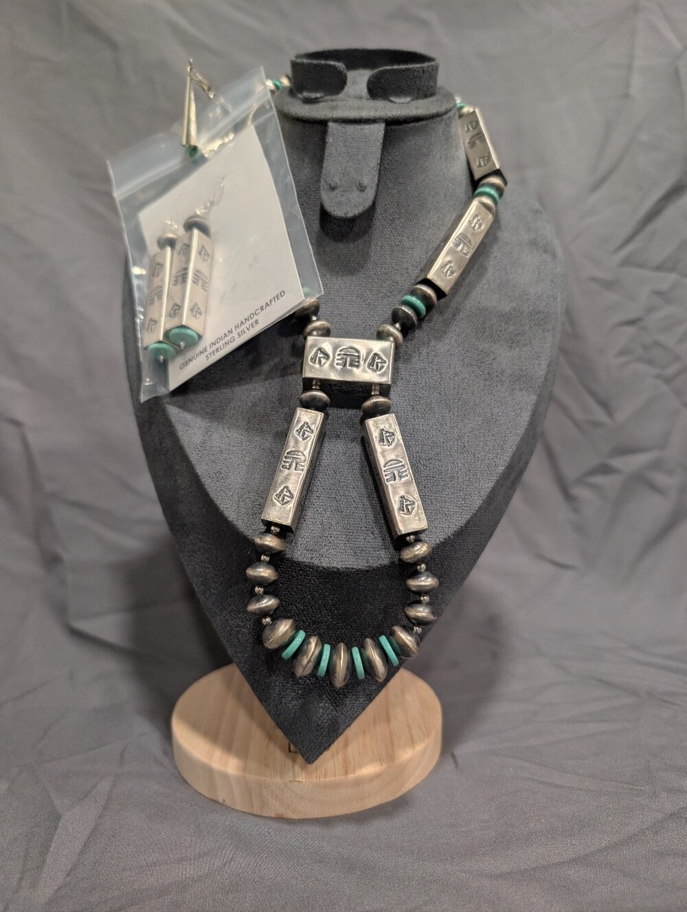 Navajo Handmade Sterling Kingman Turquoise Necklace Set - Picture 2 of 4